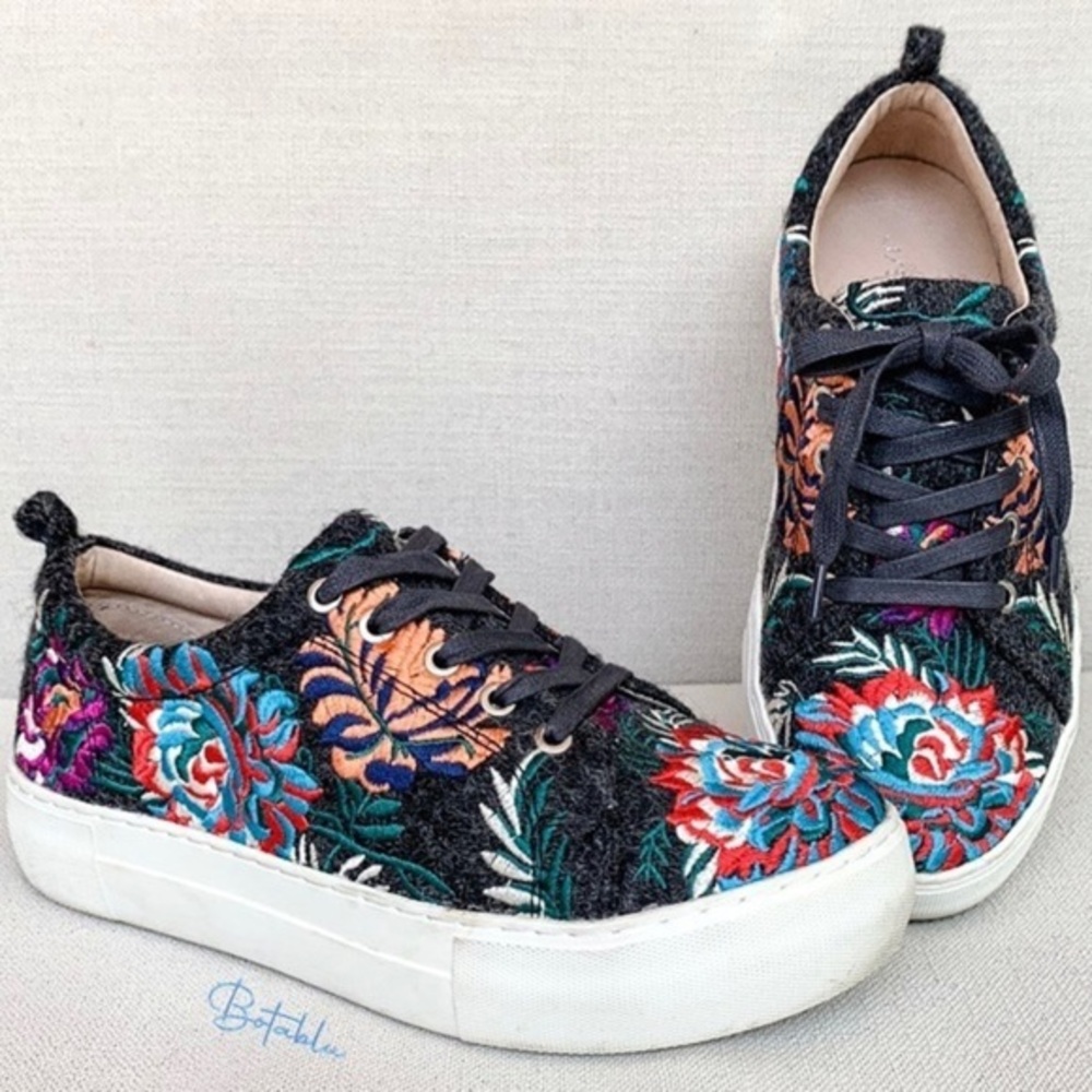 J/Slides NYC Anthropologie Floral Embroidered Brocade Platform Sneakers 6.5